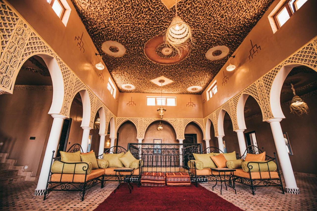 Traditional Riad Merzouga Dunes Exterior photo