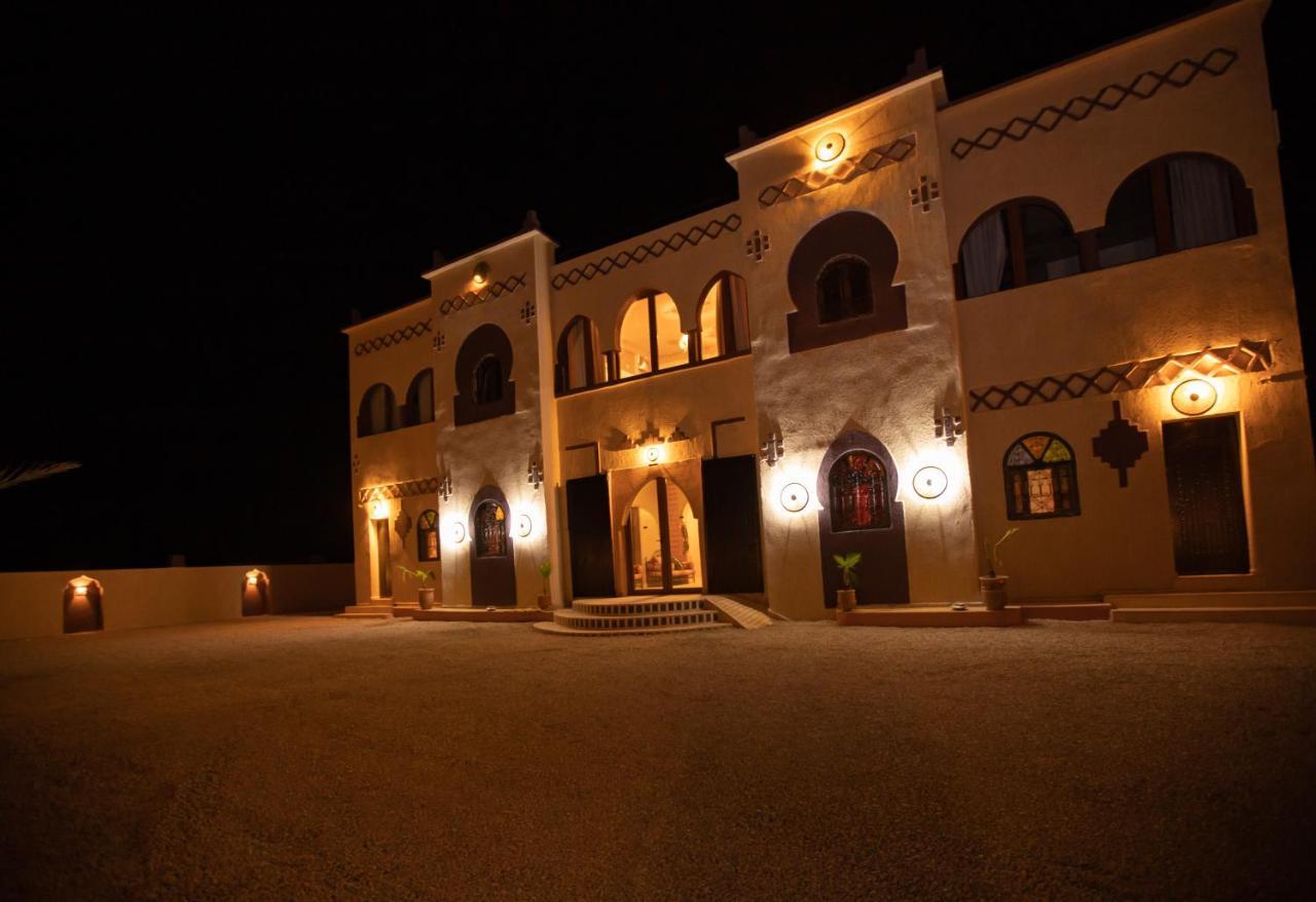 Traditional Riad Merzouga Dunes Exterior photo