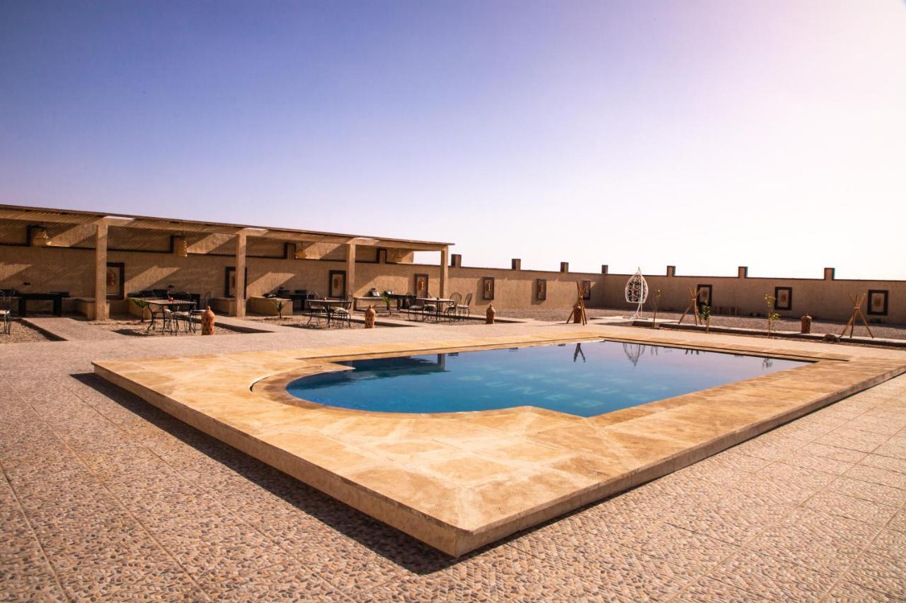 Traditional Riad Merzouga Dunes Exterior photo