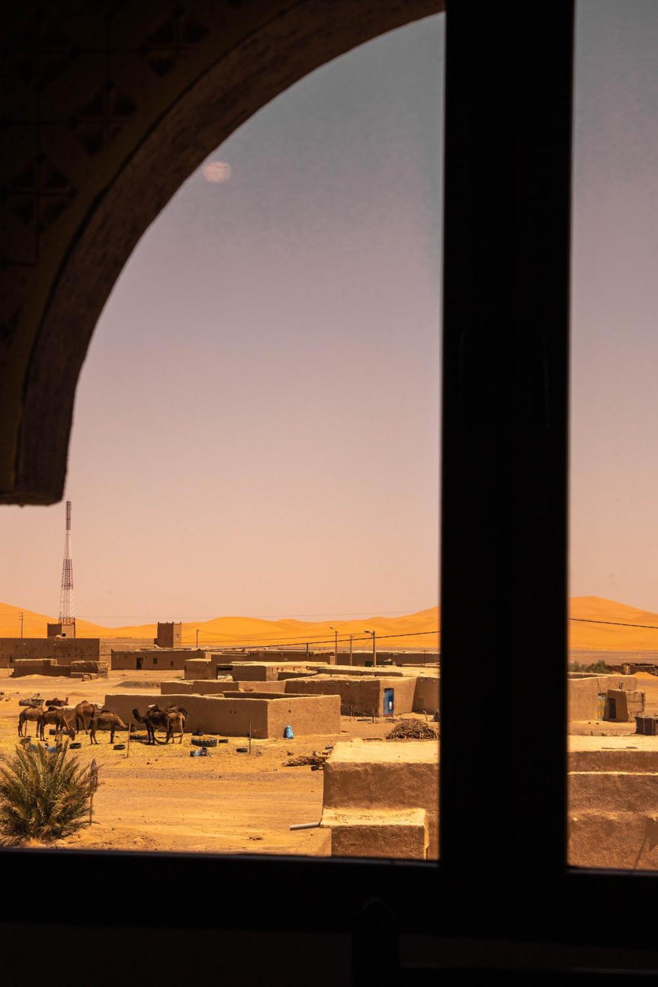 Traditional Riad Merzouga Dunes Exterior photo