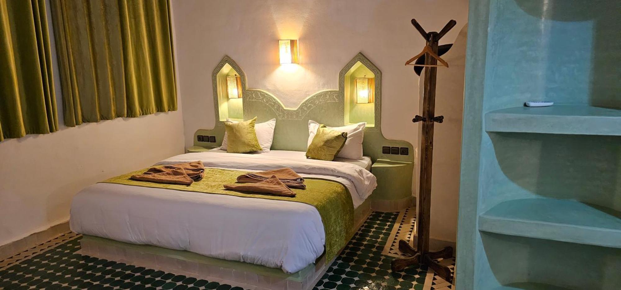 Traditional Riad Merzouga Dunes Exterior photo