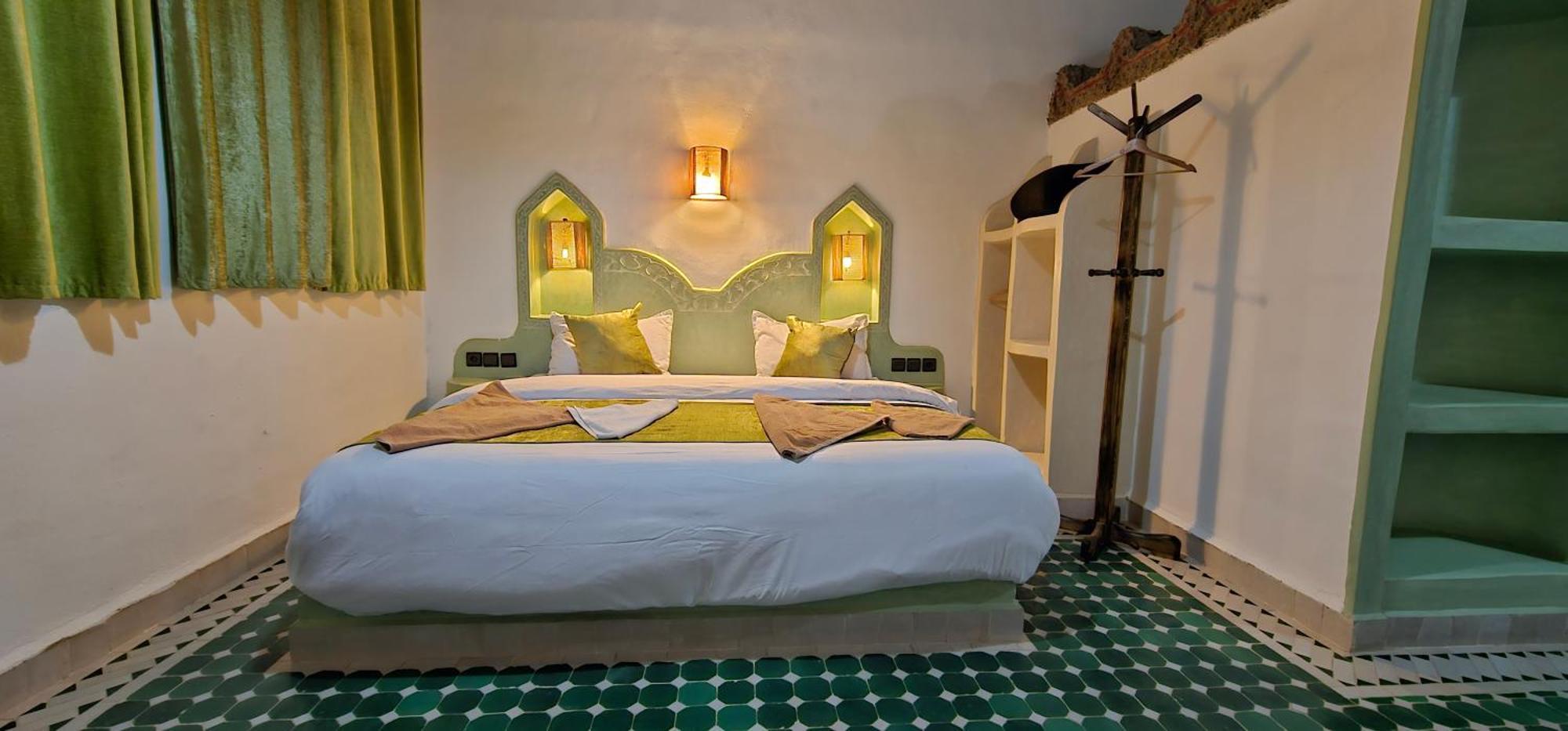 Traditional Riad Merzouga Dunes Exterior photo