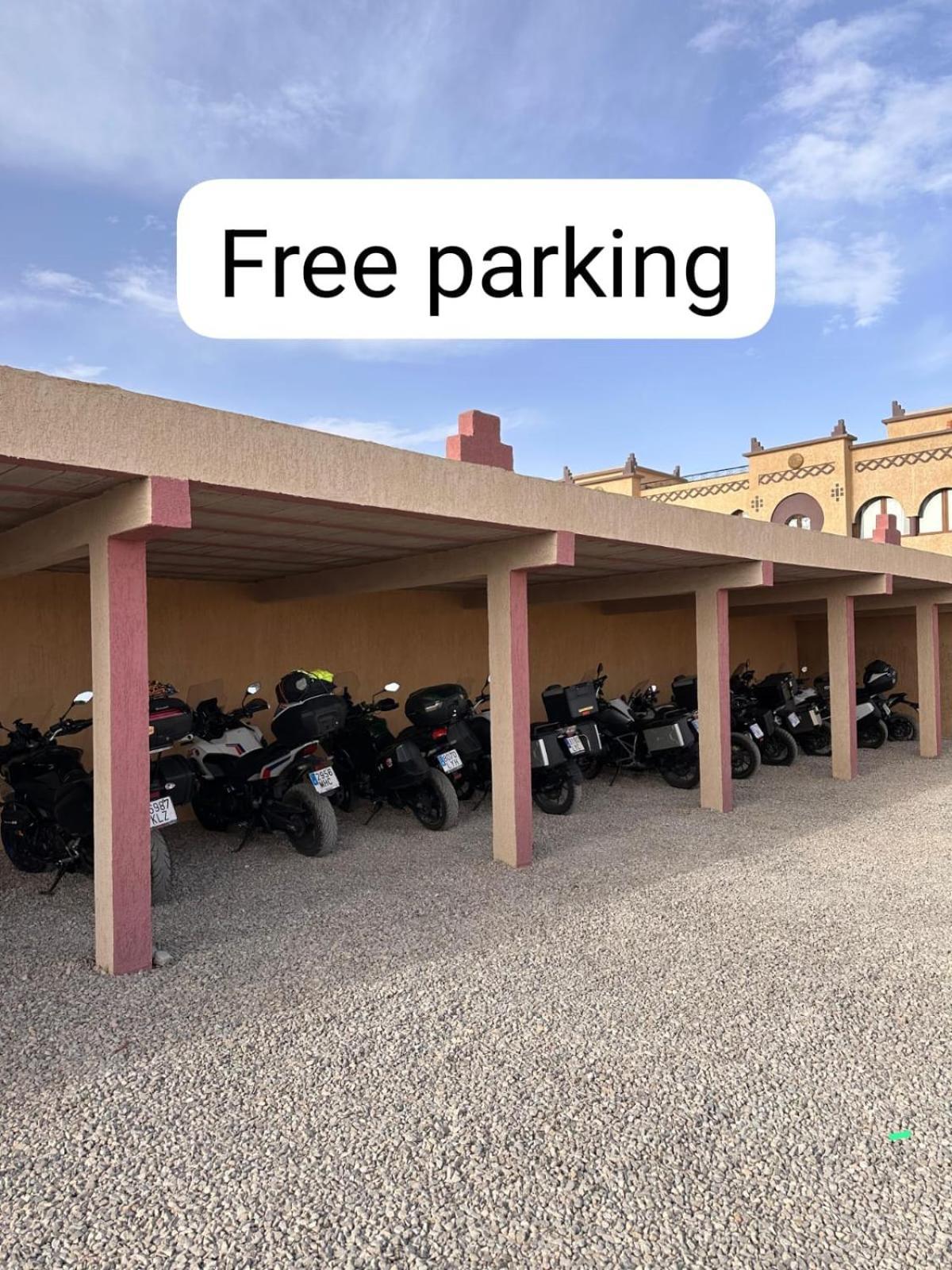 Traditional Riad Merzouga Dunes Exterior photo